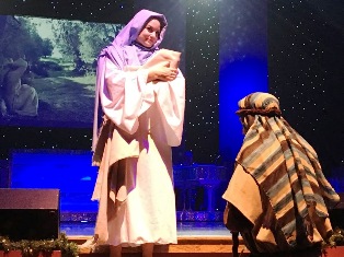 In Country Tonite Christmas Joseph kneeling to Mary shows respect to our newborn king.