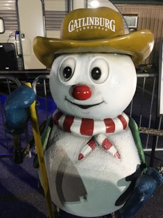 This Gatlinburg Chili Cook-off Snowman invites you to some tasty chili in Gatlinburg!