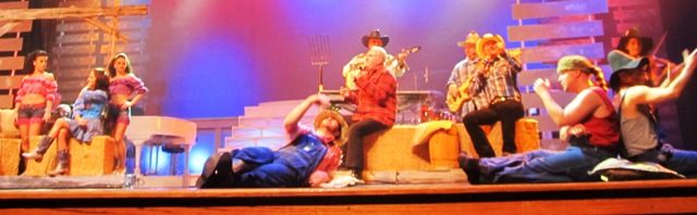 Vacation fun begins with great entertainment at Smoky Mountain theater shows.