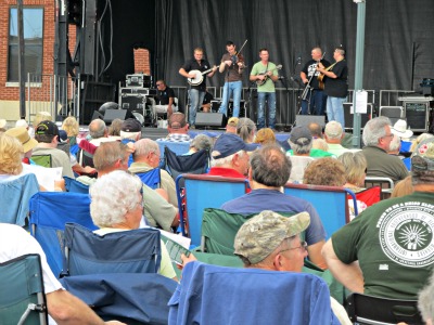 Bloomin BBQ Music is make you sing and dance to some of the area's best Bluegrass!