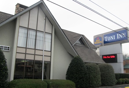 You'll love staying with Pigeon Forge Hotels Toni Inn by BestWestern.