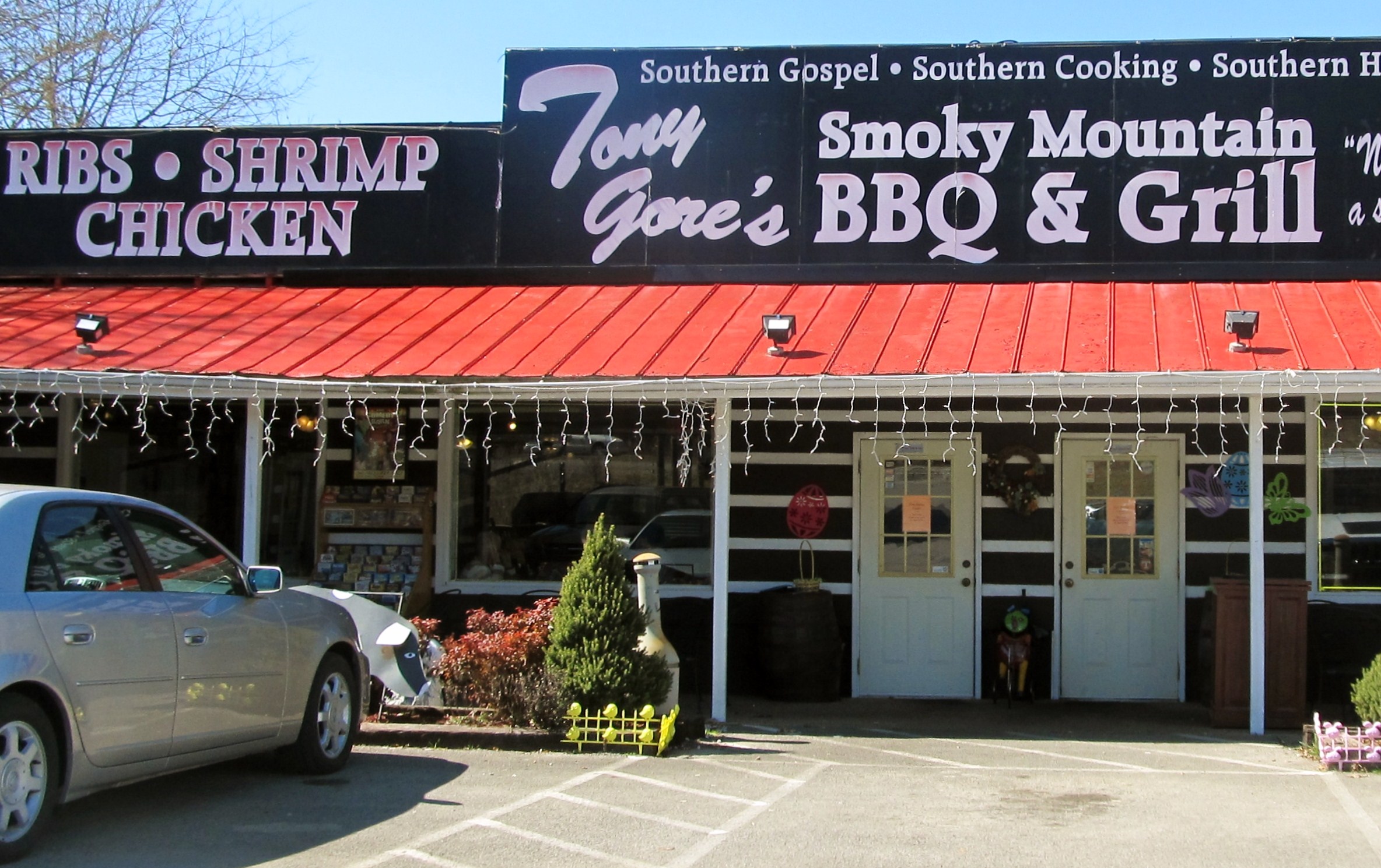 You'll love food inside Sevierville Restaurants Tony Gore's BBQ any time of the year, plus live gospel music!