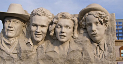 Can you name all the stars whose likeness are placed on the outside of the Hollywood Wax Museum?